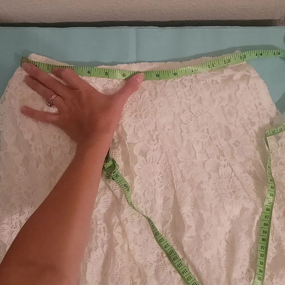 Hollister XS White Lace Floral Mini Skirt